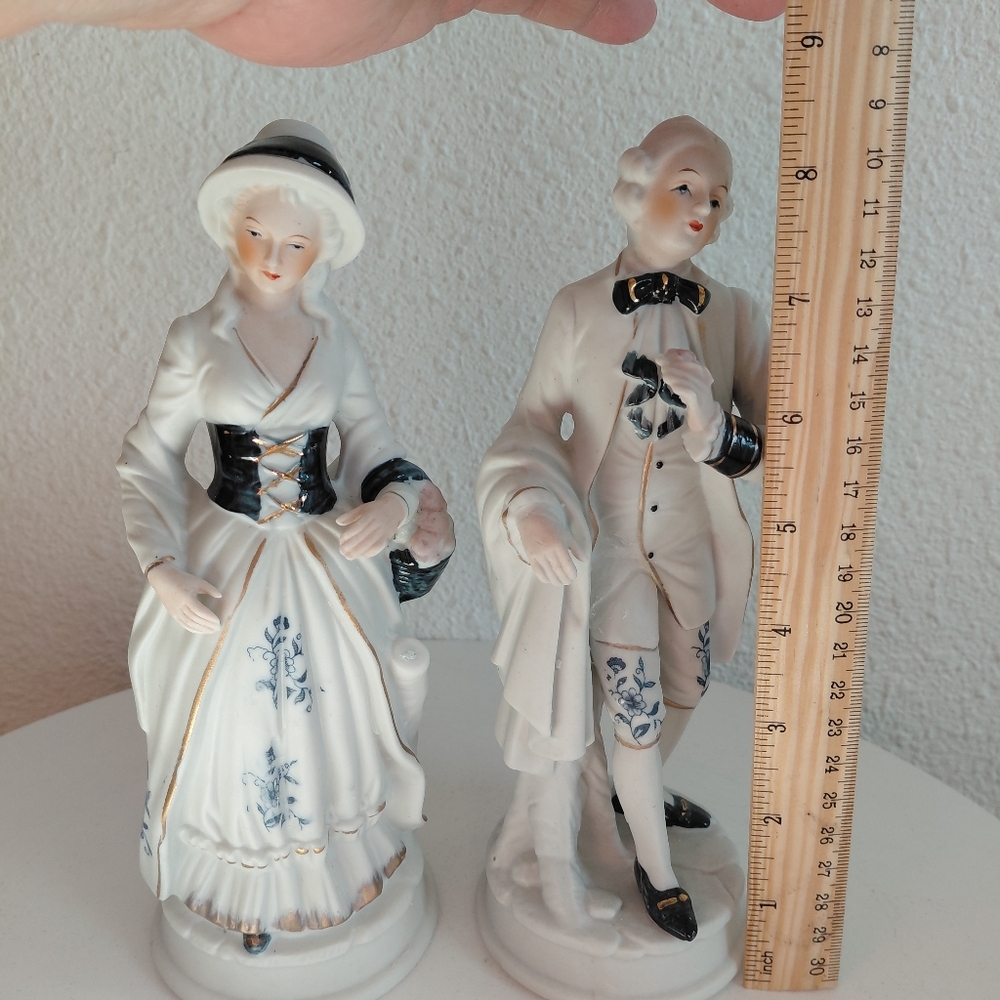 MC Courting Victorian Couple Figurines Matte Porcelain Unmarked - Picture 11 of 15